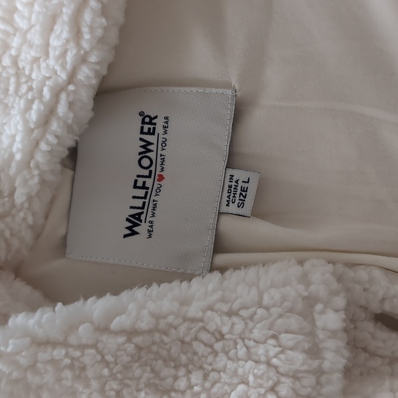 Fleece shacket - Picture 2 of 4